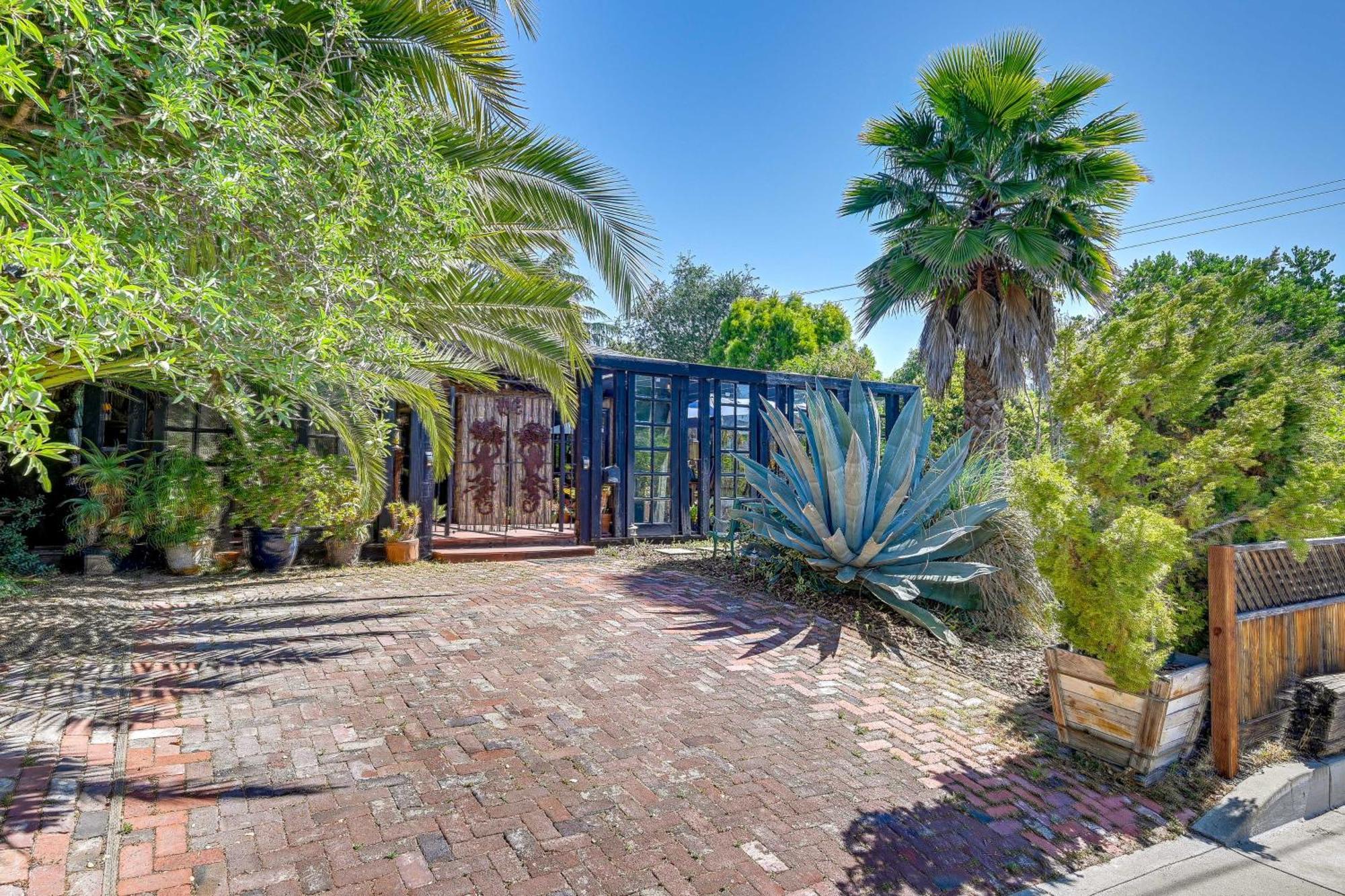 Bohemian Wonderland Benicia Bungalow With Pergola! Exterior photo