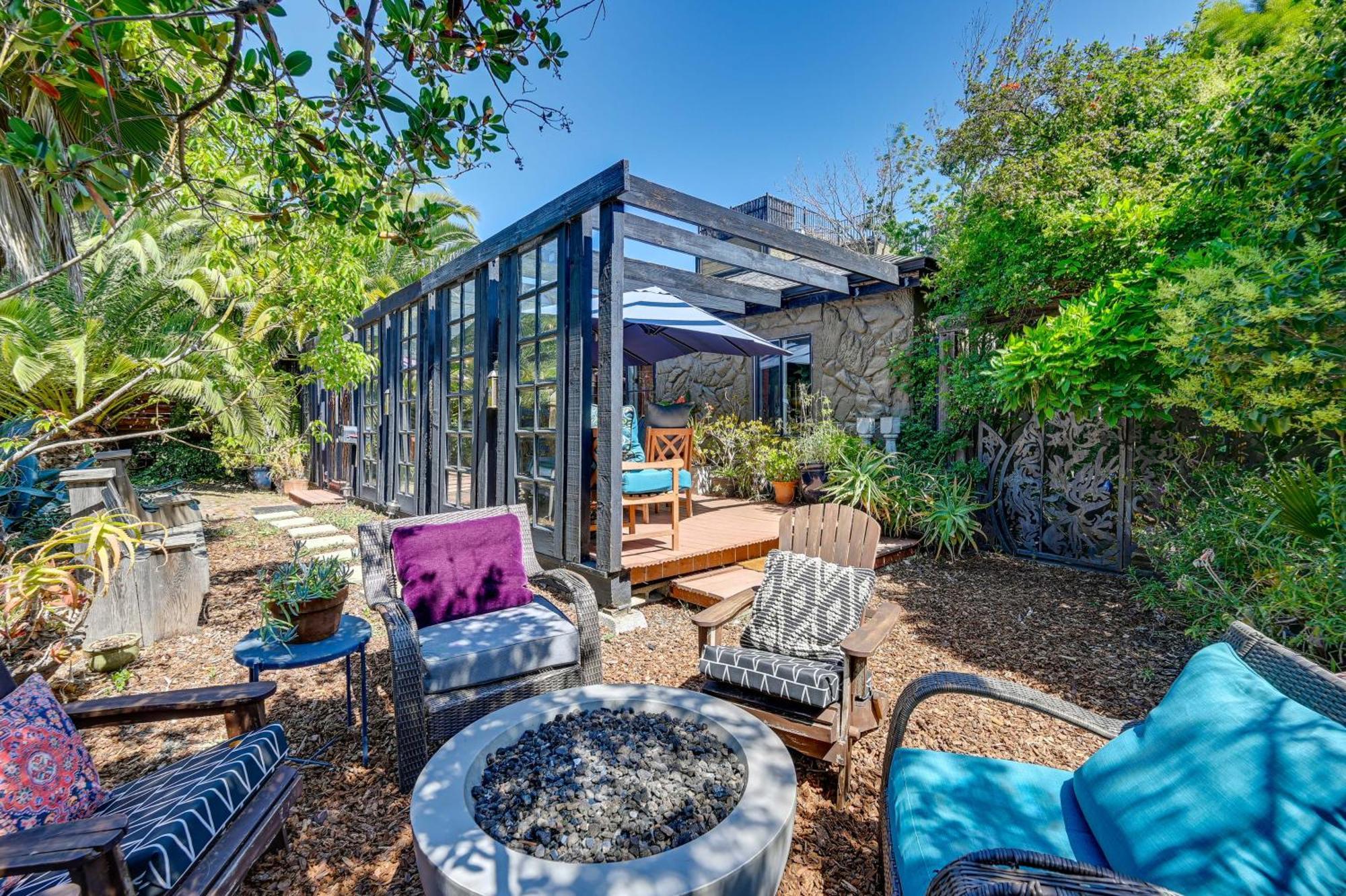 Bohemian Wonderland Benicia Bungalow With Pergola! Exterior photo